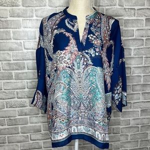 Chelsea & Theodore short sleeve v-neck paisley print blouse. Lightweight. Medium